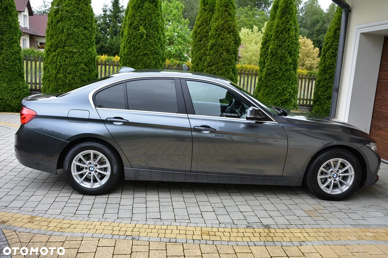 BMW Seria 3 320d - 15