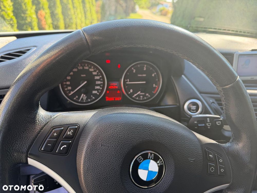 BMW X1 sDrive18d - 14