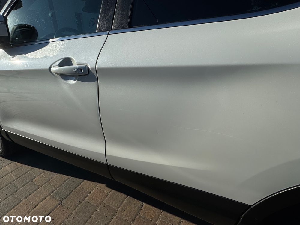 Nissan Qashqai 1.6 DIG-T N-Connecta - 16