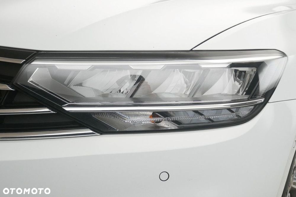 Volkswagen Passat Variant 1.5 TSI EVO Business DSG - 13