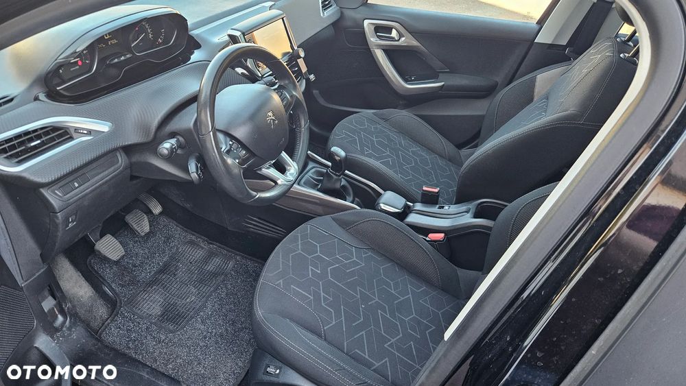 Peugeot 2008 1.2 Pure Tech Style - 5