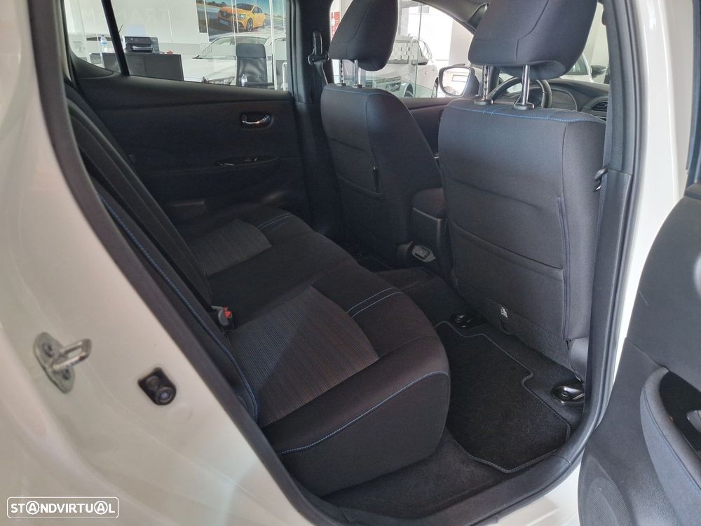 Nissan Leaf Acenta - 11