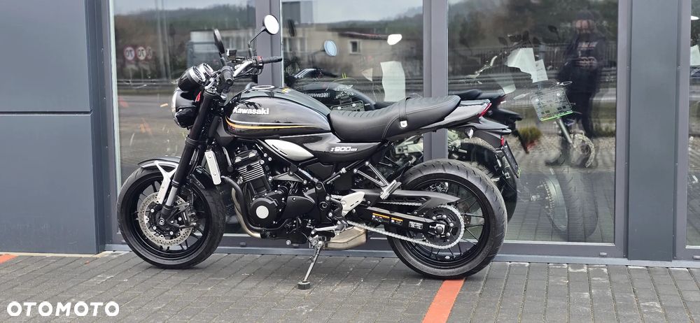 Kawasaki Z 900 RS - 24