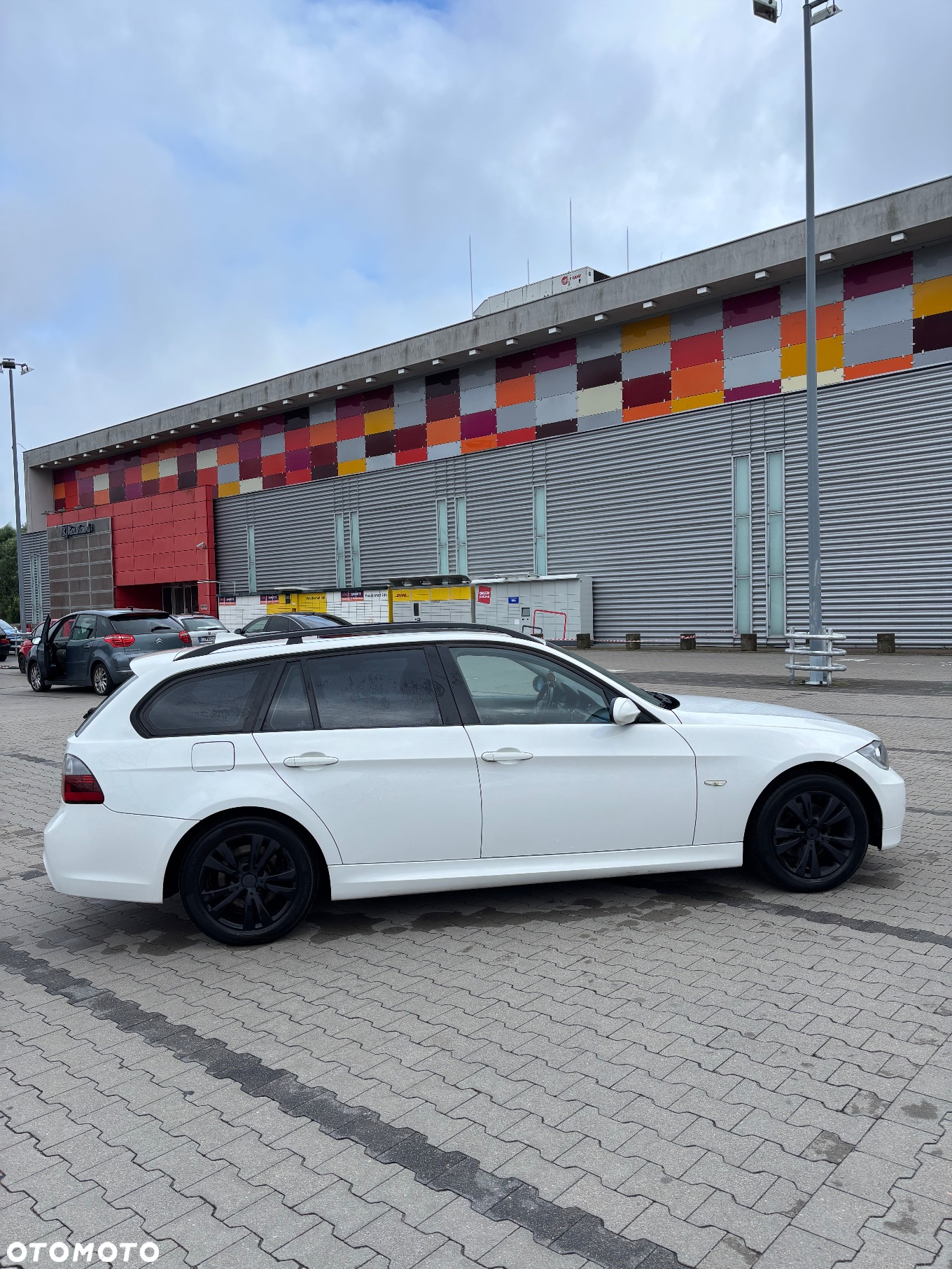 BMW Seria 3 318i - 4