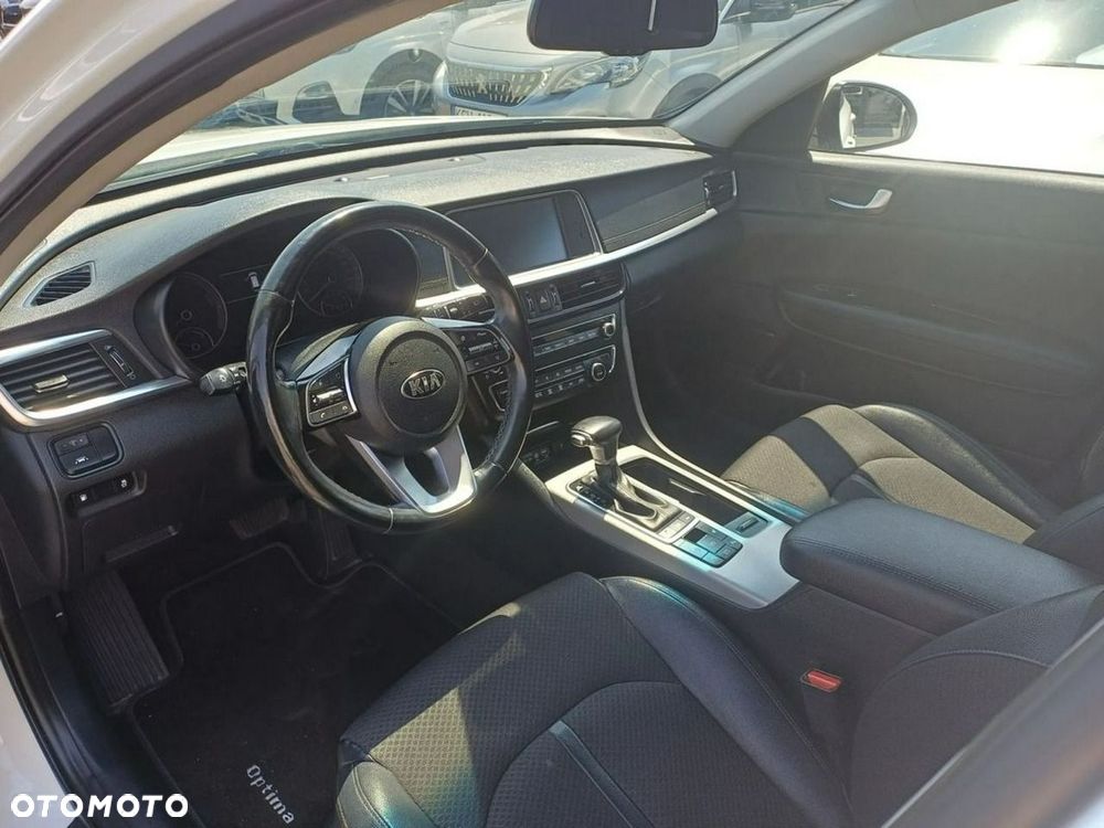Kia Optima Sportagon 2.0 GDI Attract - 14
