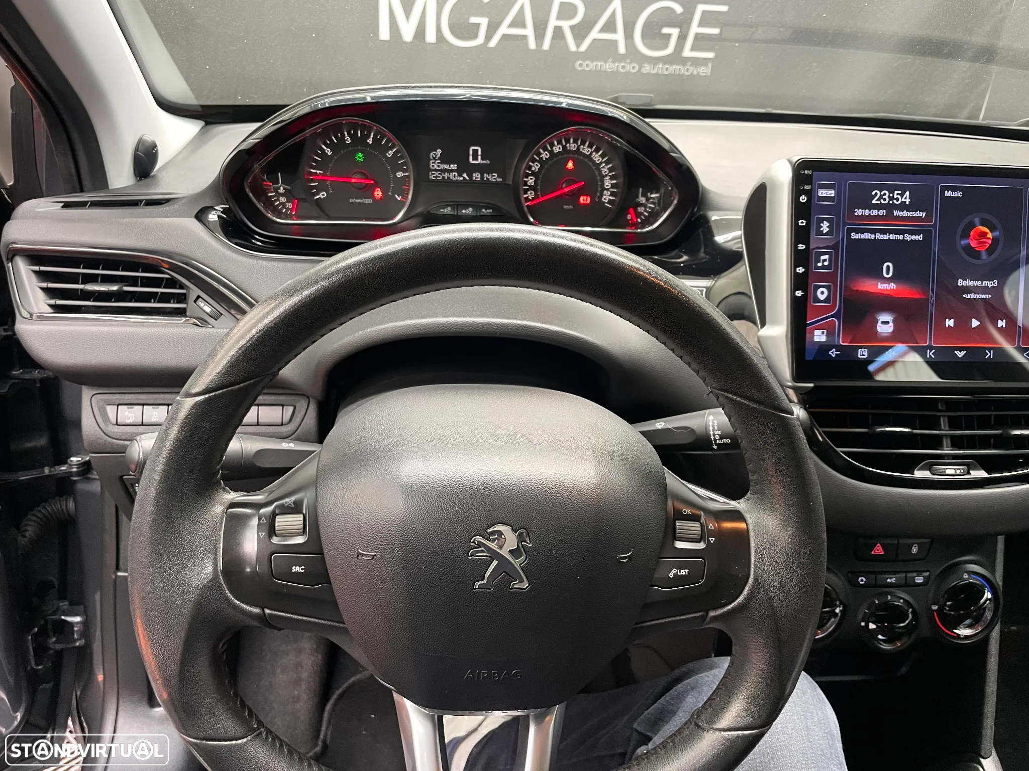 Peugeot 208 1.2 PureTech Style - 15