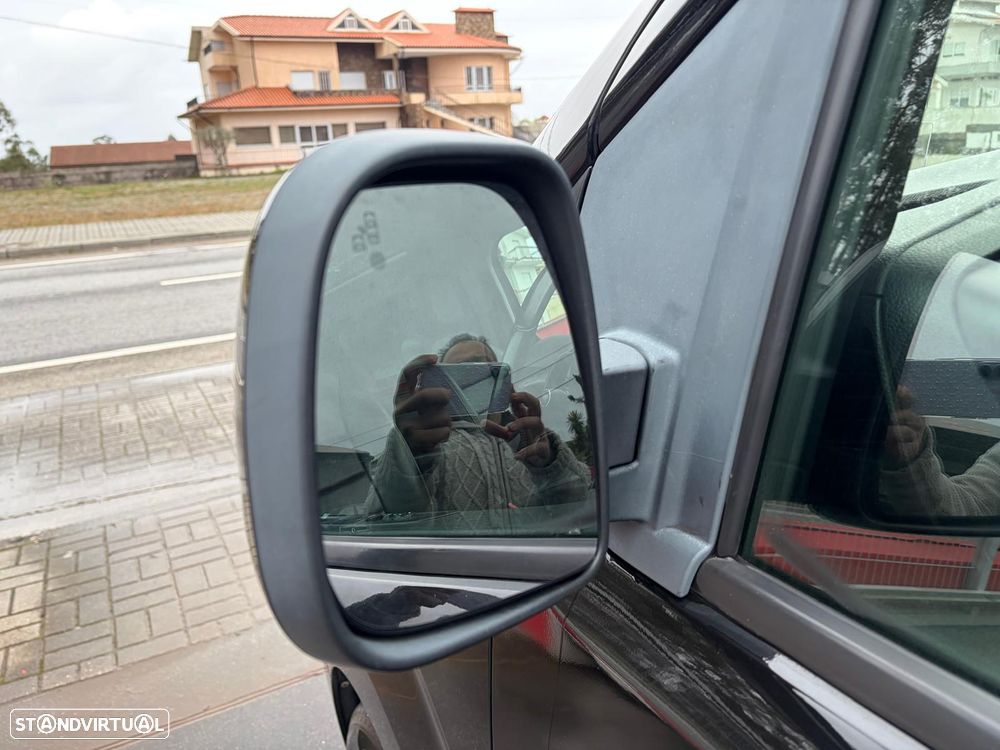 Peugeot Traveller 2.0 BlueHDi L1H1 Allure Compact EAT8 - 19