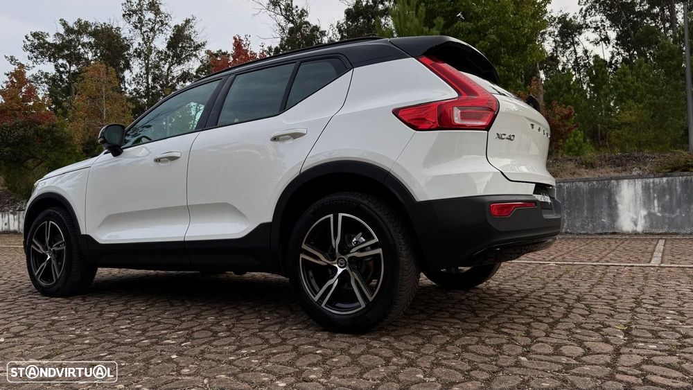 Volvo XC 40 1.5 T2 Momentum Core Geartronic - 17