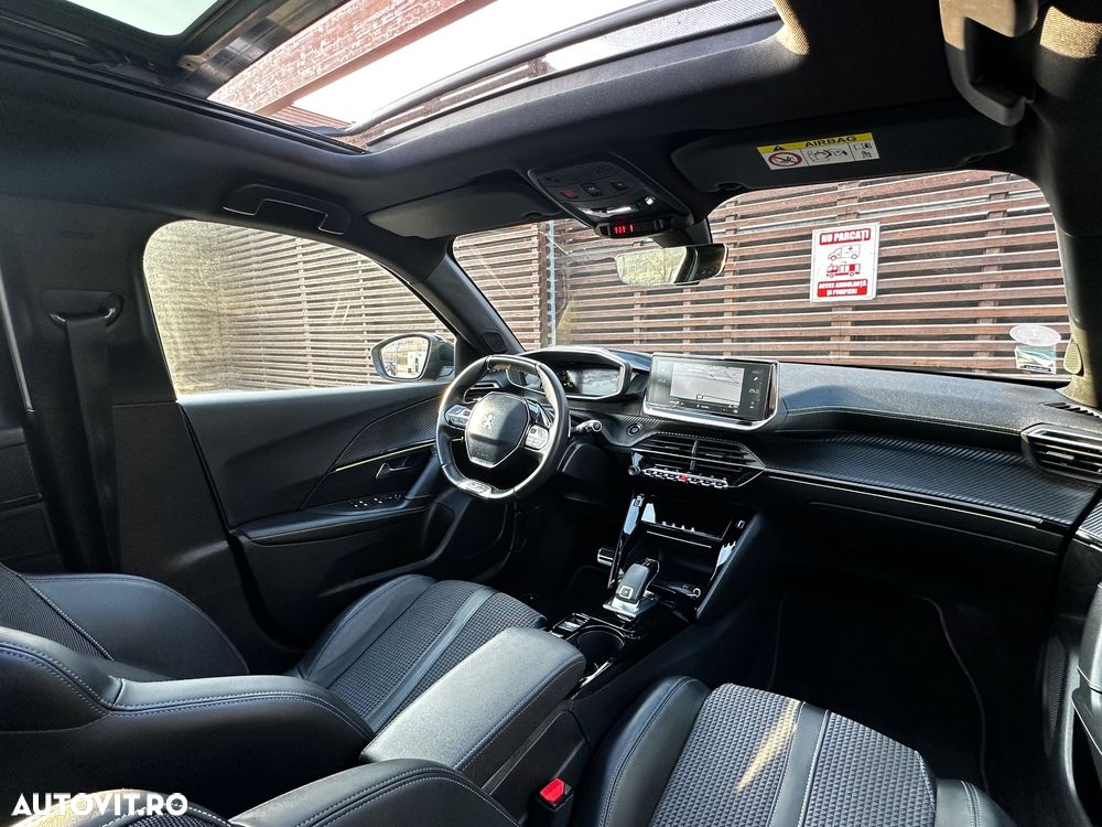 Peugeot 2008 PureTech 130 EAT8 GT Exclusive - 10
