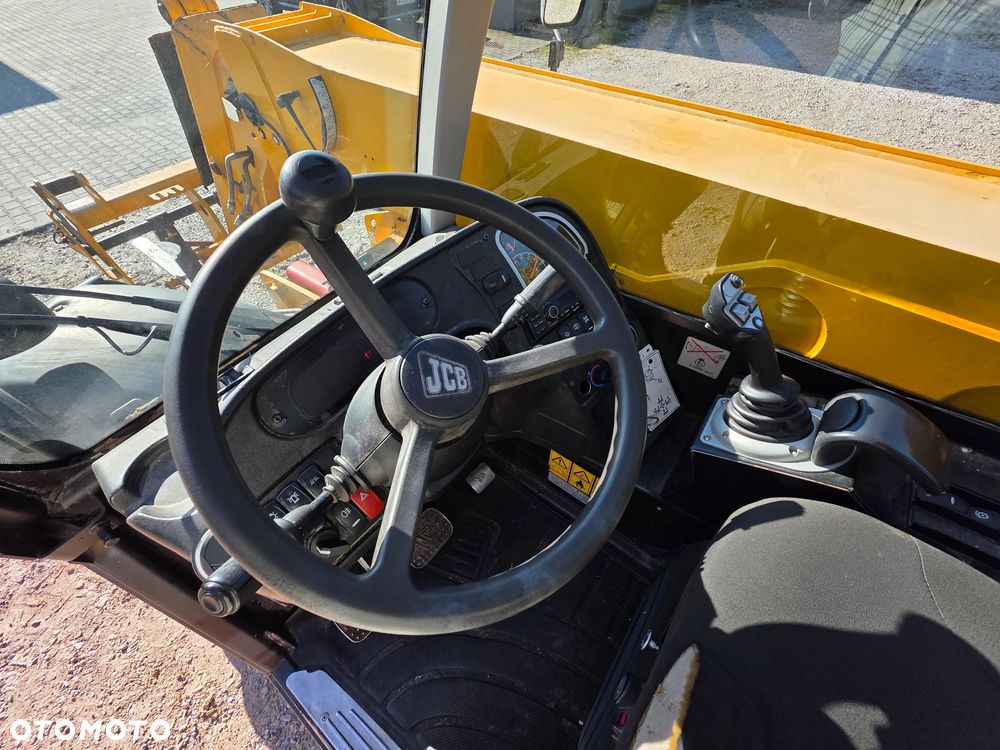 JCB 531-70 AGRI - 13