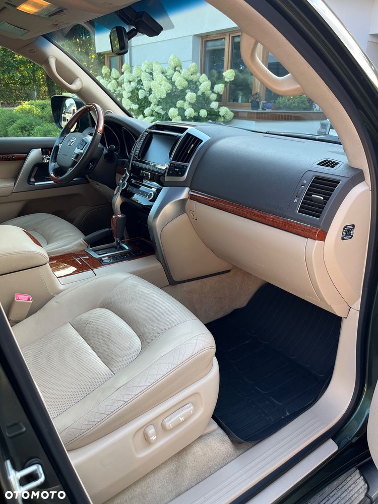 Toyota Land Cruiser LC 4.6 Prestige - 9