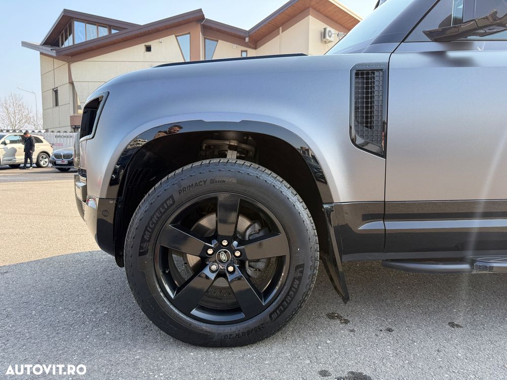 Land Rover Defender 110 3.0D 250 MHEV Hard Top X-Dynamic SE - 9