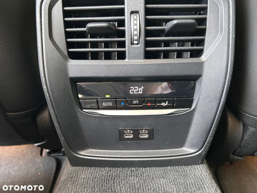BMW Seria 3 320e xDrive Advantage sport - 23