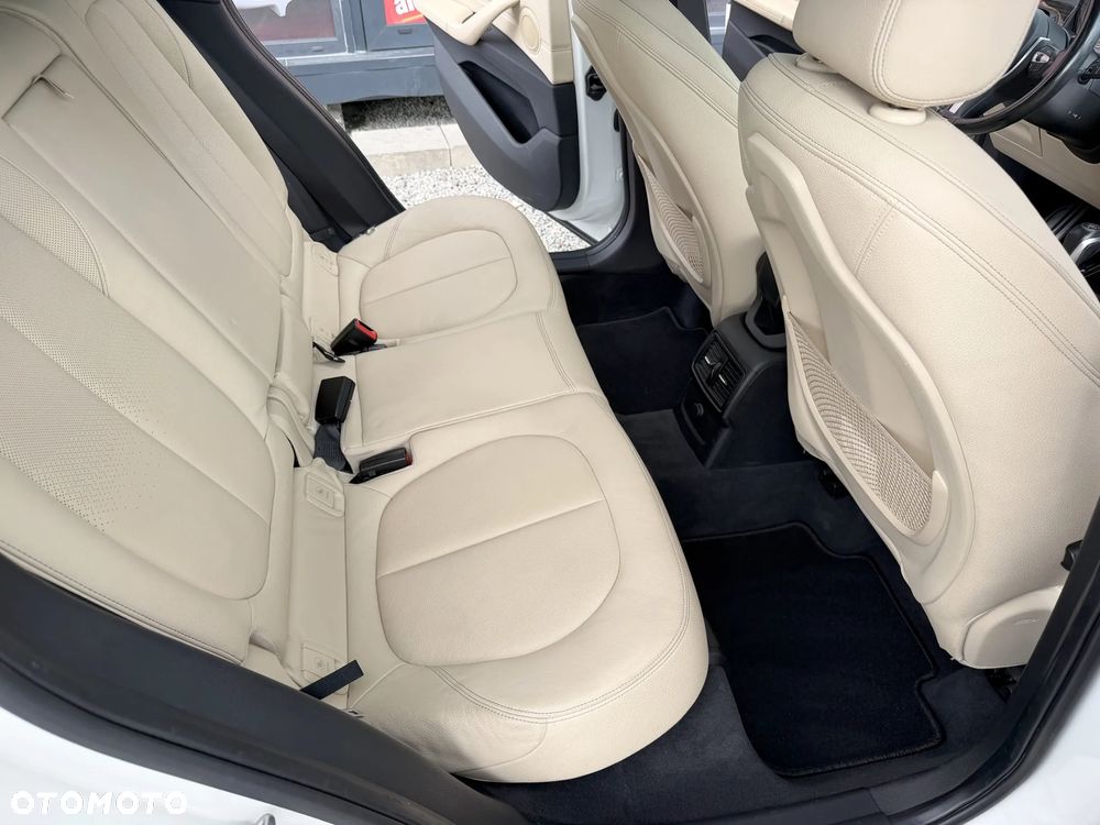 BMW X1 xDrive25i GPF xLine sport - 9
