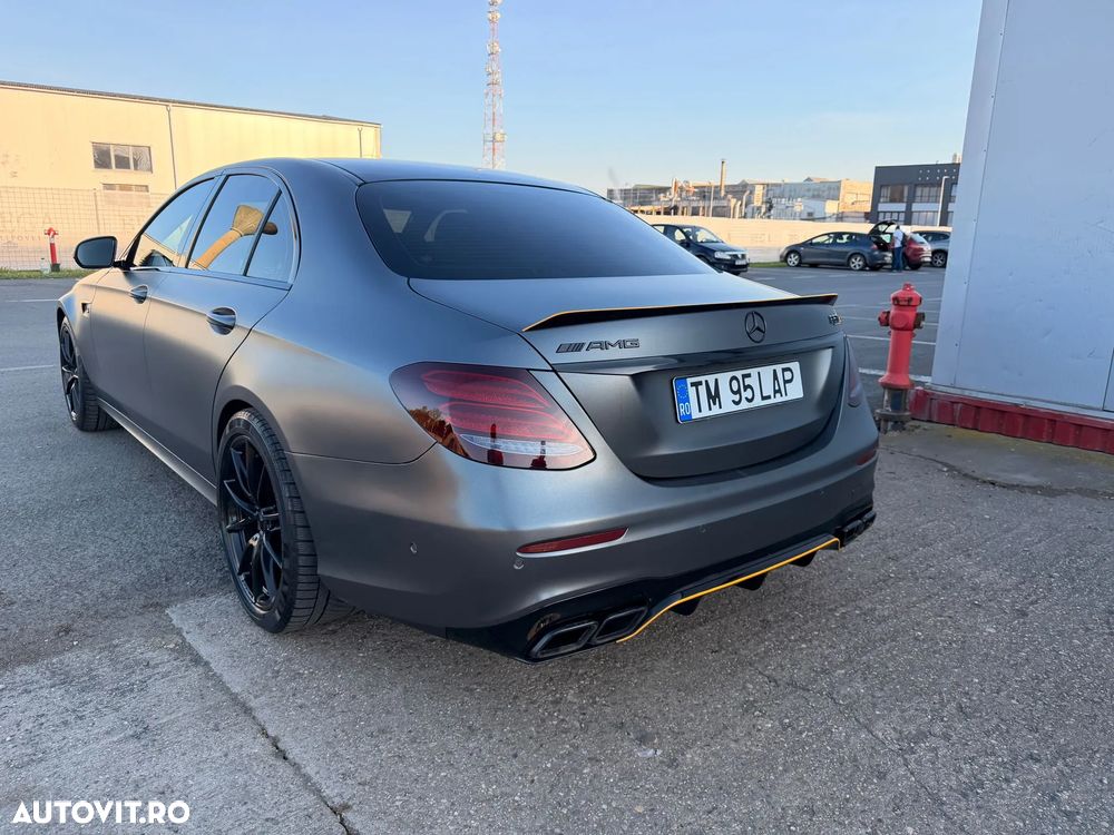 Mercedes-Benz E - 7