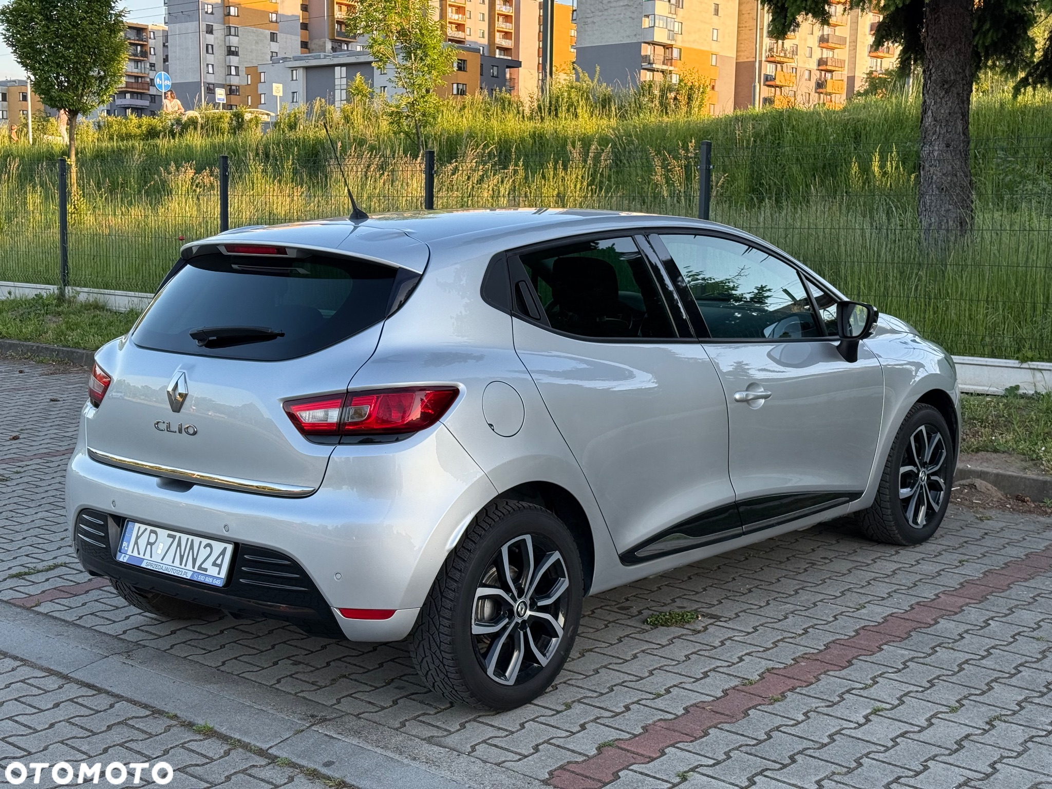 Renault Clio 0.9 Energy TCe Zen - 4