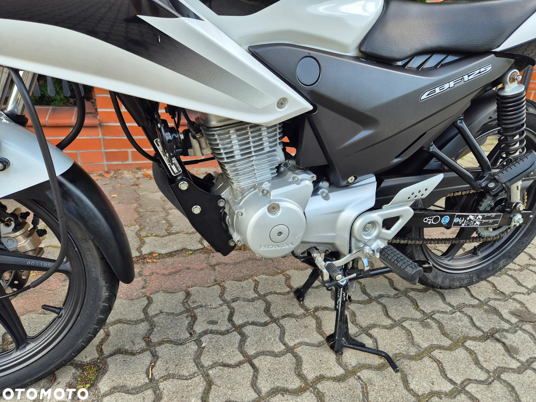 Honda CBF - 16
