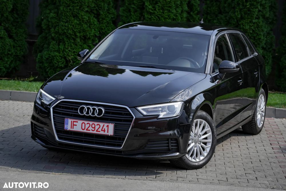 Audi A3 2.0 TDI Stronic Ambiente - 1