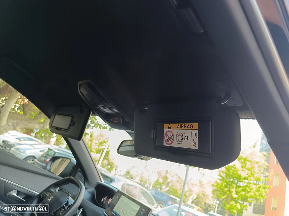Peugeot 5008 PureTech 130 EAT8 Stop & Start Allure Pack - 23