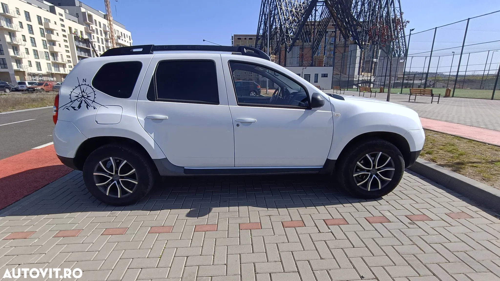 Dacia Duster 1.5 dCi 4x4 Laureate - 2