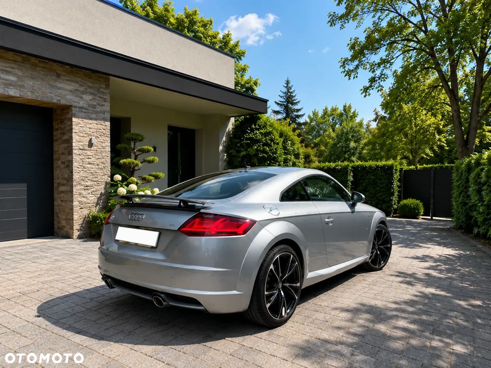 Audi TT Coupé 2.0 TDI ultra - 8