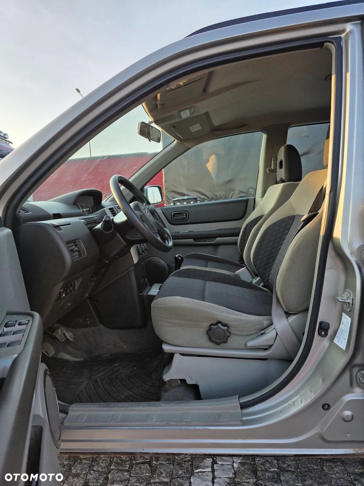 Nissan X-Trail 2.0 Sport + - 16
