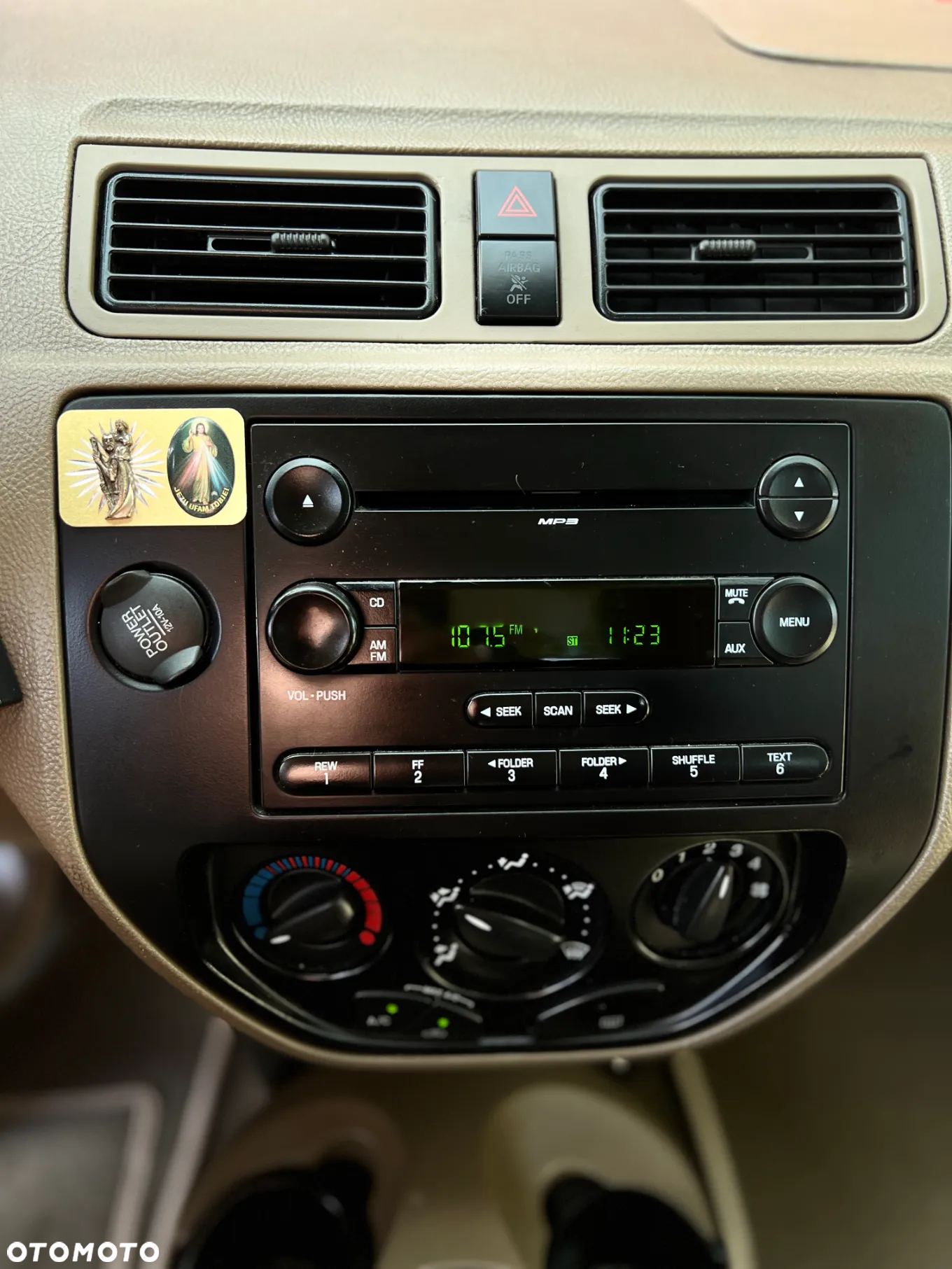Ford Focus - 24