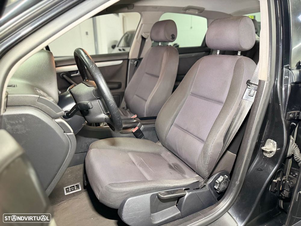 Audi A4 1.9 TDI m5 Sport - 12