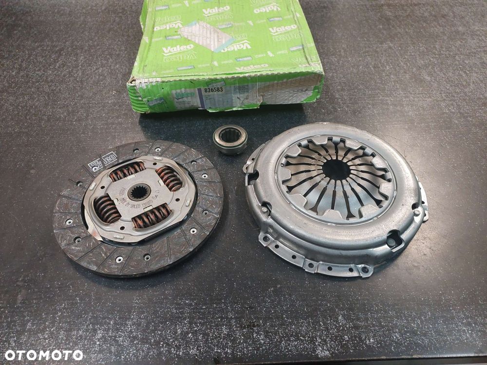 Zestaw sprzęgła z łożyskiem wyciskowym 200mm MINI (R50, R53), (R52), (R56) 1.6 06.01-11.13 - 2