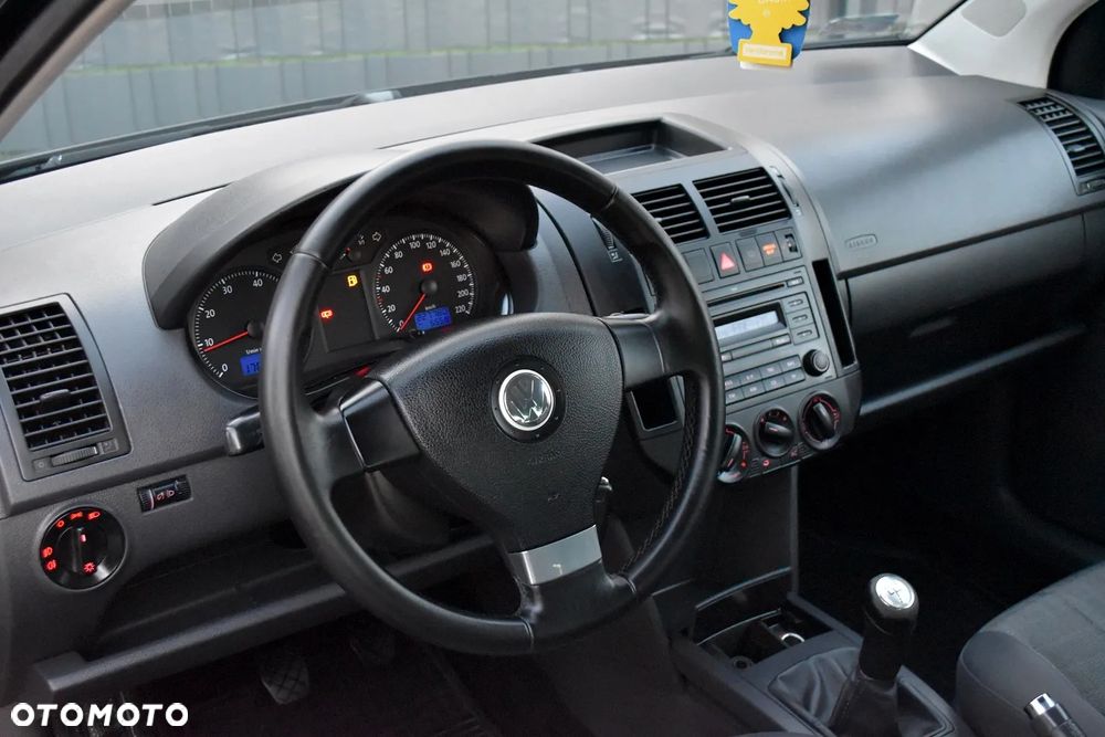 Volkswagen Polo 1.2 Tour Edition - 16