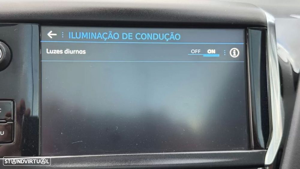 Peugeot 208 1.6 e-THP GTi - 33