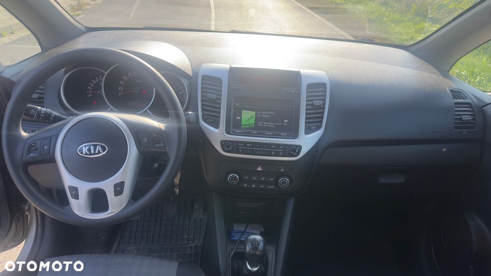 Kia Venga - 9