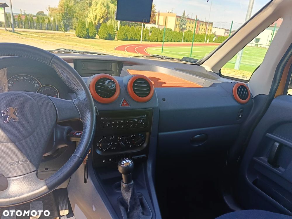 Peugeot 1007 1.4 Trendy - 19