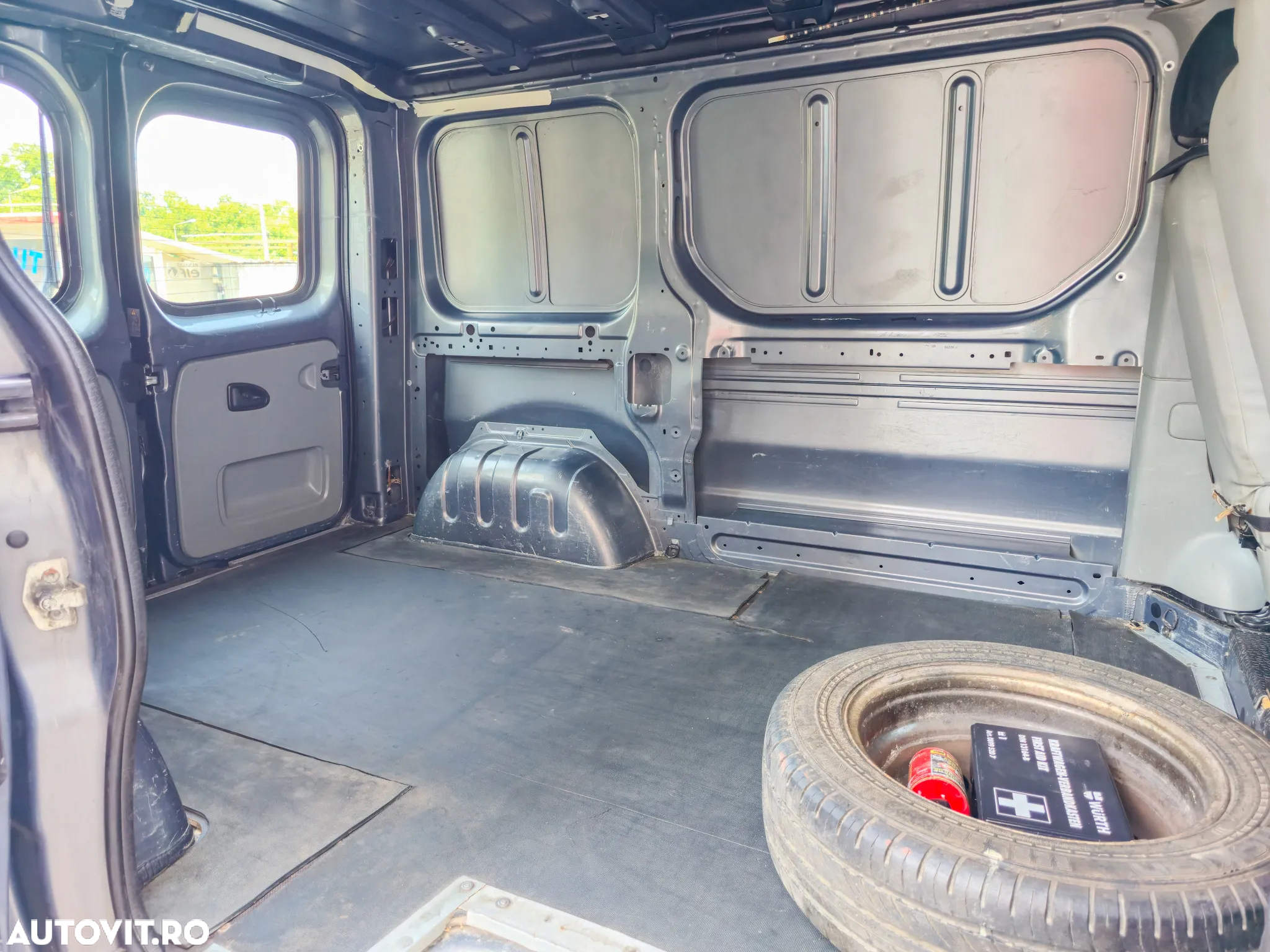 Renault Trafic 2.0 dCi 90 L2H1 - 12