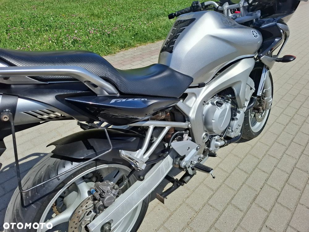 Yamaha FZ6 - 22