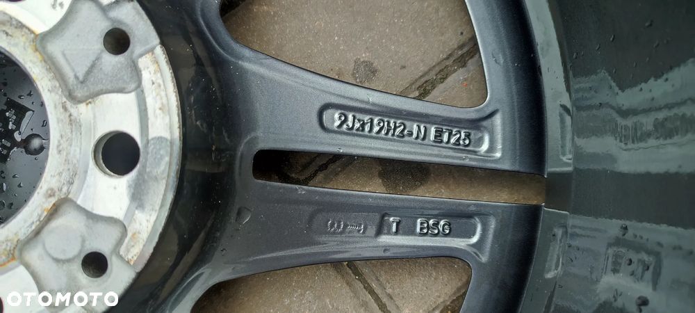 FELGI ALUMINIOWE STOPNIOWANE AMG 2x8Jx19 CALI ET25 2x10.5J x19 CALI ET57 fi 66.6 MERCEDES C E CLA CLK CLS GLK GLS VITO V KLASA KOMPLET 4 SZTUKI - 8
