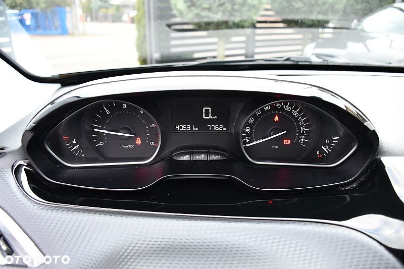 Peugeot 2008 BlueHDi 100 STOP & START Style - 18