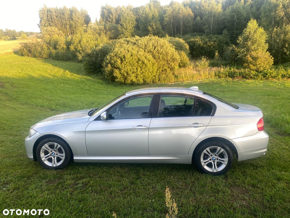 BMW Seria 3 320i Edition Exclusive - 11