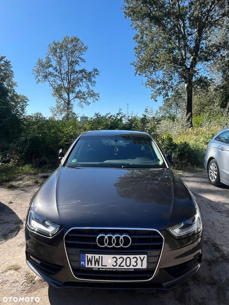 Audi A4 Limousine - 12