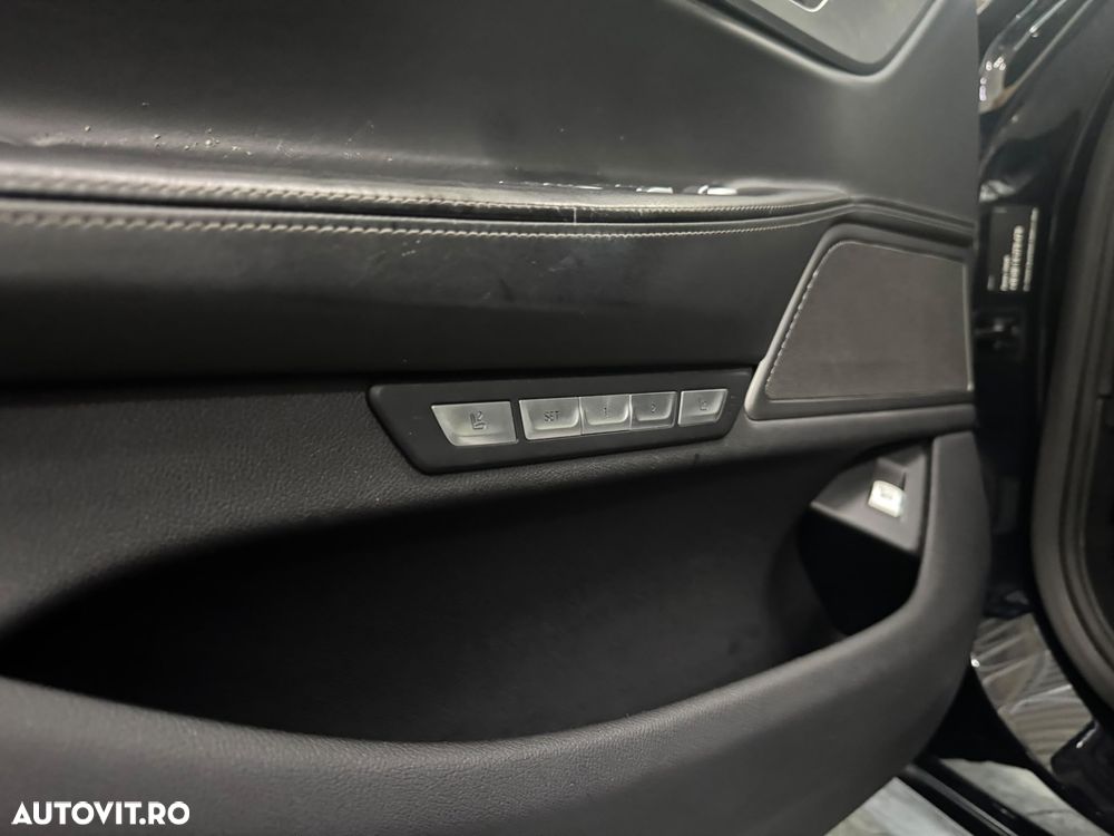BMW Seria 7 750i xDrive - 13