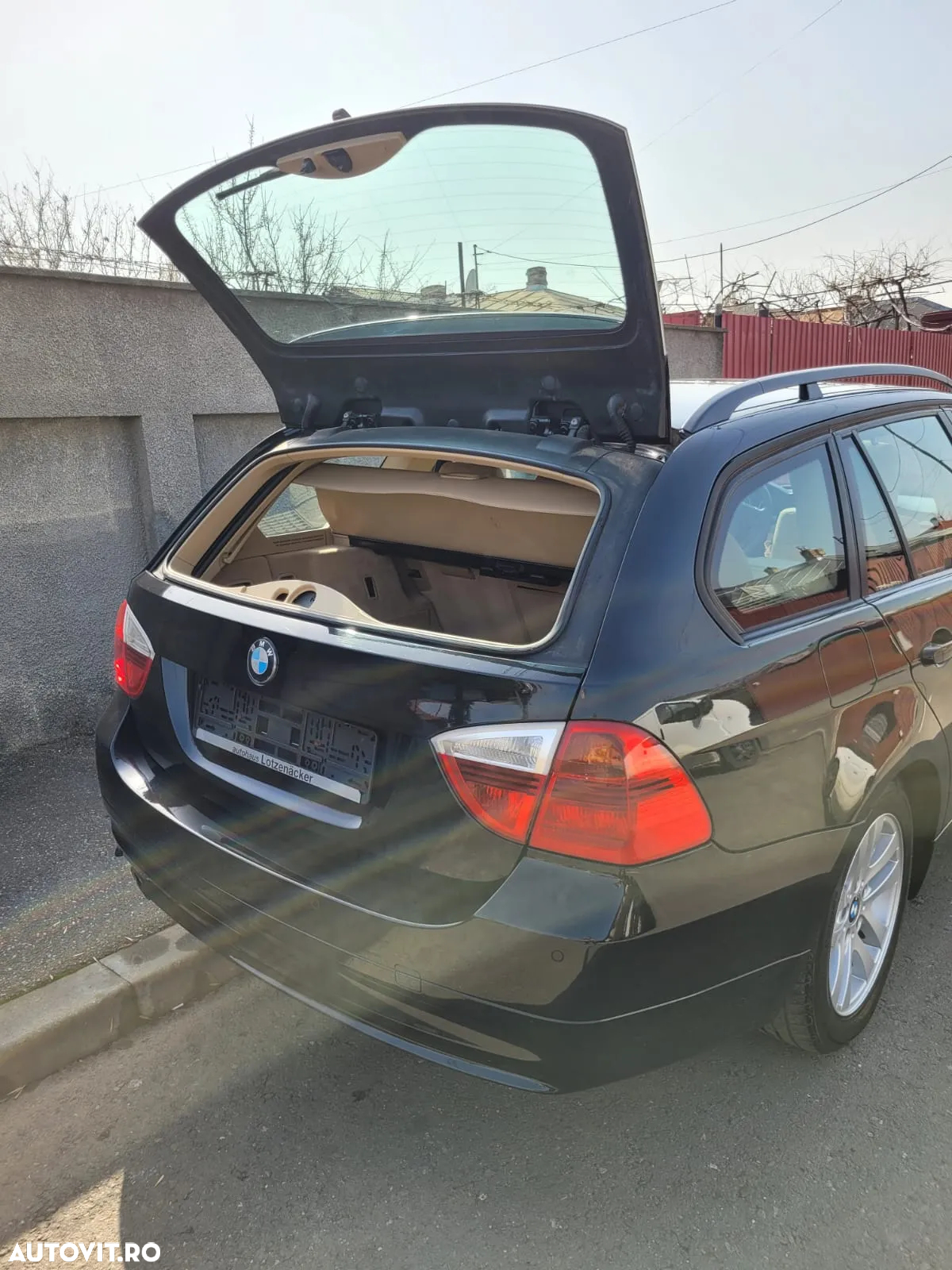 BMW Seria 3 320i Touring Aut. Edition Exclusive - 10