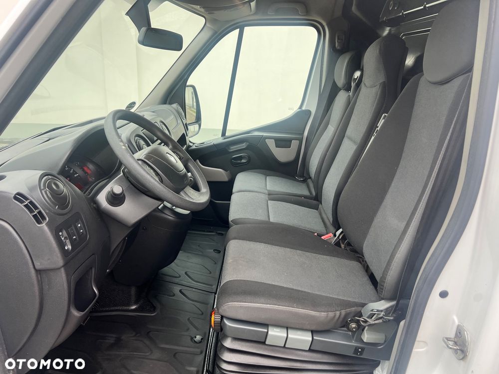 Renault Master - 25