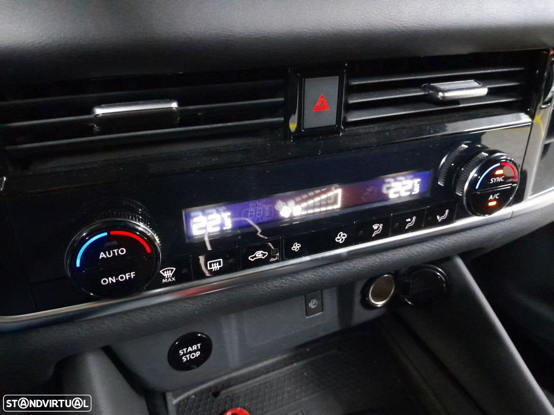 Nissan Qashqai 1.3 DIG-T N-Connecta LED+TT - 11