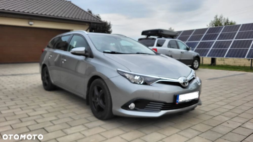 Toyota Auris 1.6 D-4D Dynamic - 16
