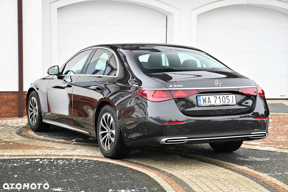 Mercedes-Benz Klasa E 200 Avantgarde - 17