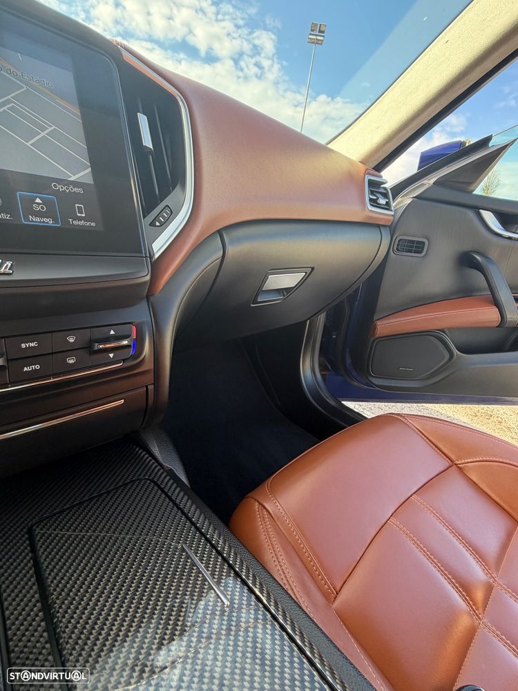 Maserati Ghibli 3.0 V6 GranLusso - 12