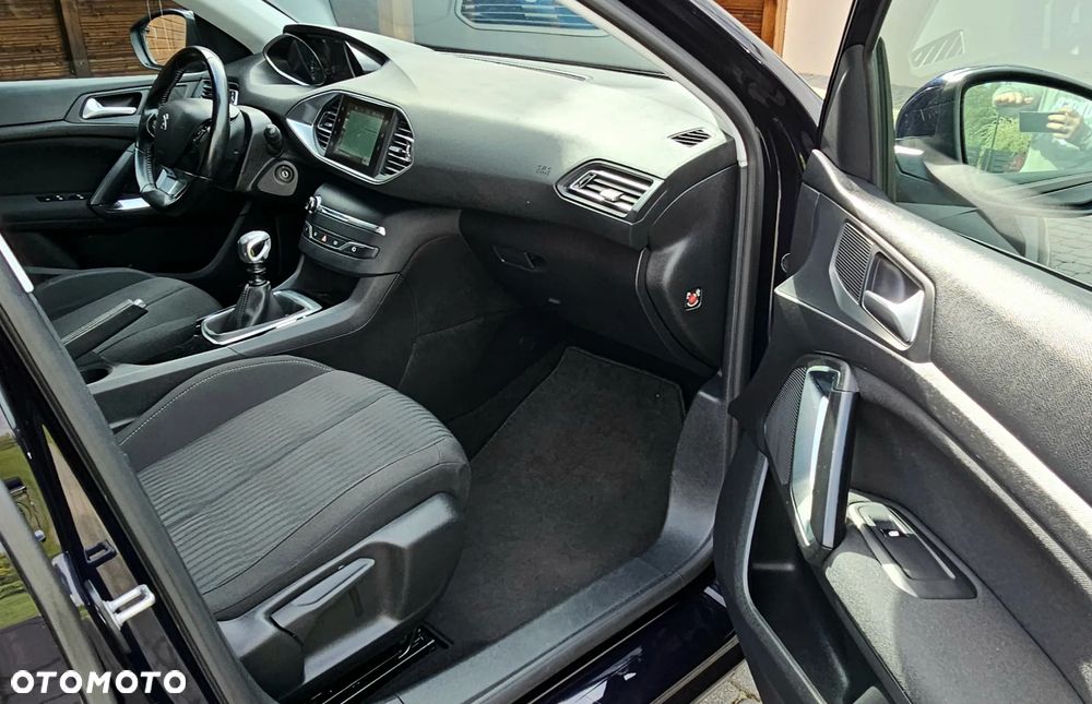 Peugeot 308 BlueHDi 120 Stop & Start Business-Line - 24