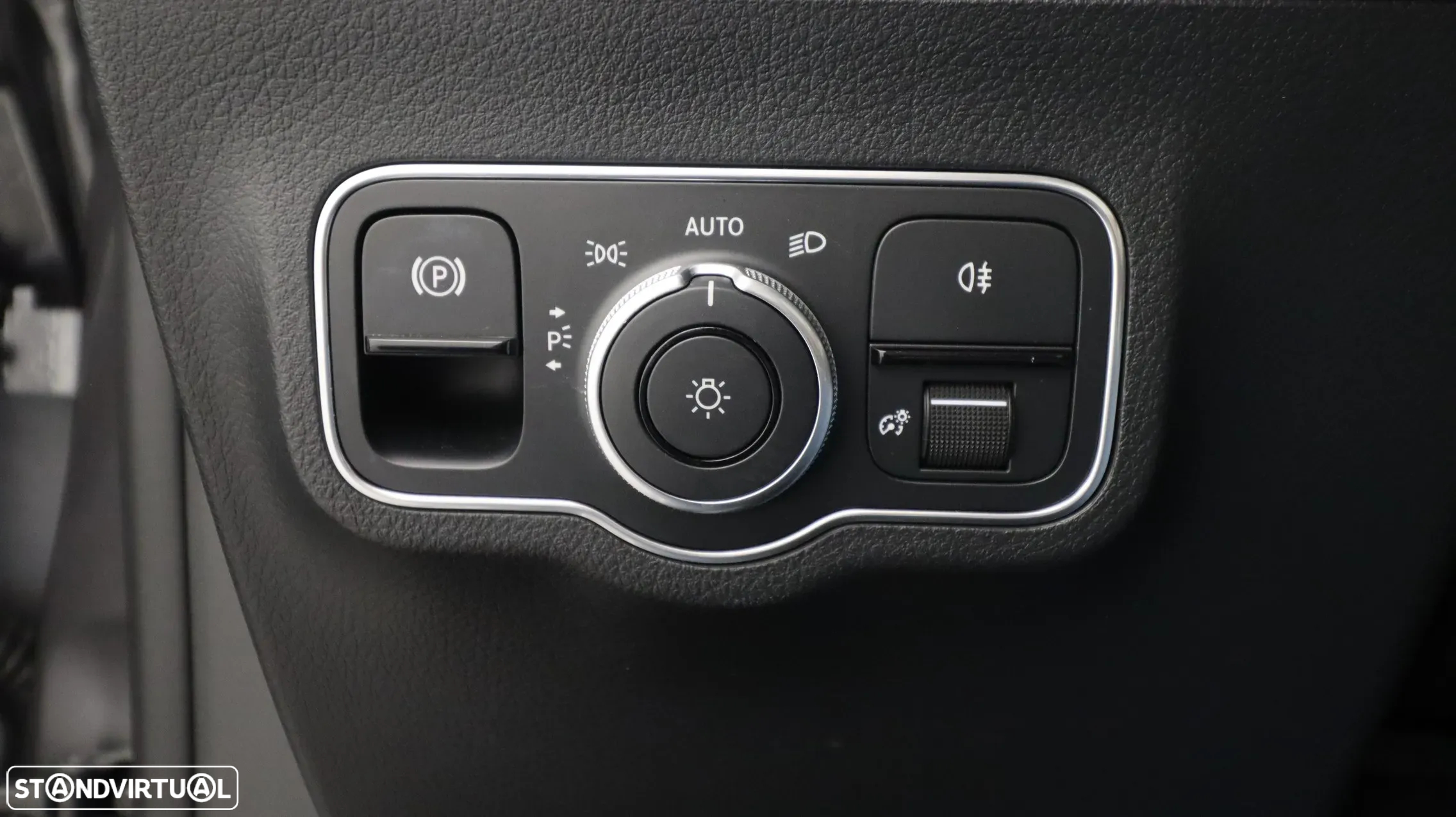 Mercedes-Benz B 180 d - 18
