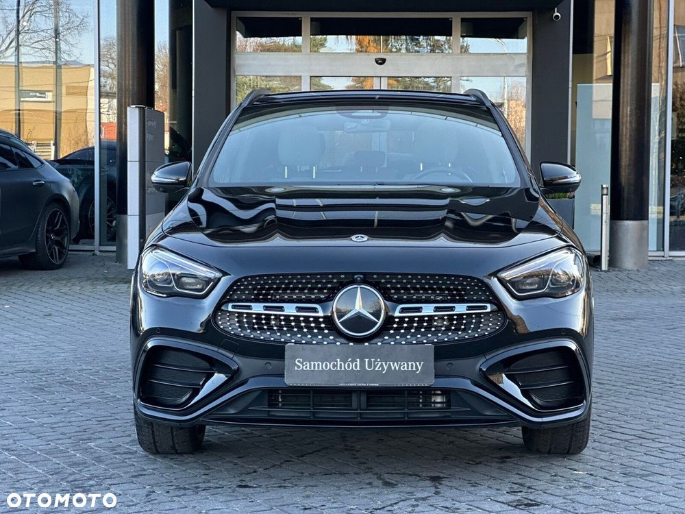 Mercedes-Benz GLA - 2