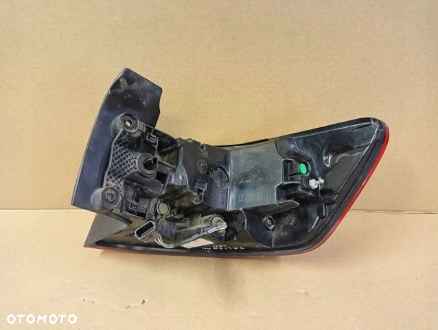LAMPA LEWA TYLNA LEWY TYŁ RENAULT TALISMAN KOMBI 15- - 2